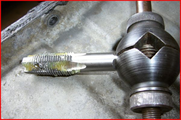 Set Master Pentru Reparare Filet Buson Baie De Ulei. 64 De Piese [7]