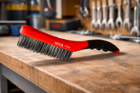 Scule de mana - Perie sârmă cu mâner plastic – 4 rânduri, 260 mm