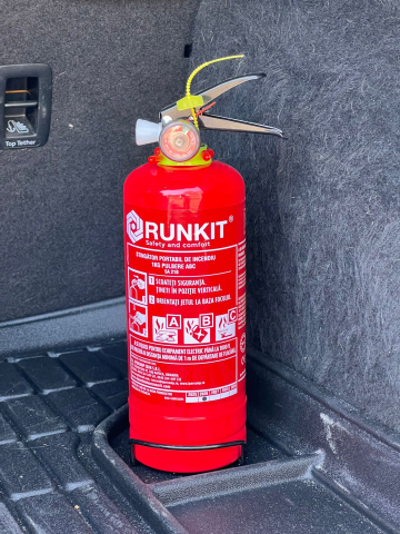 Poroltók - RUNKIT P1 1 kg-os autós porral oltó készülék RAR tanúsítvány: 4982