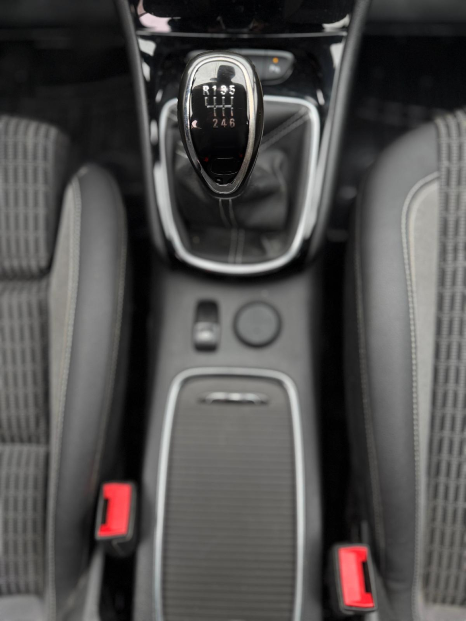 Opel Astra Sports Tourer 1.2 Business Executive - Benzina - Manual - 131 hp - 143.576 km [17]