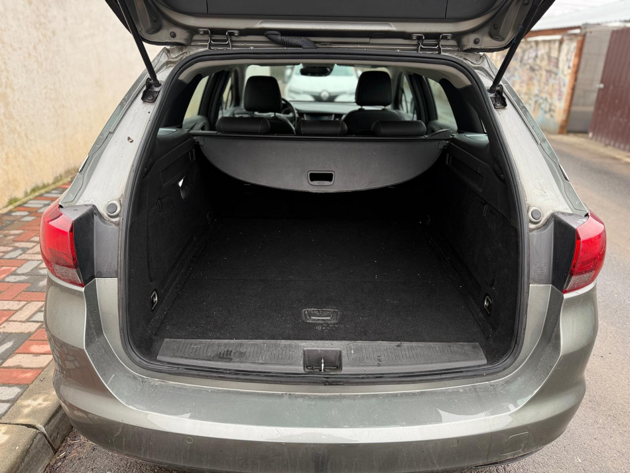 Opel Astra Sports Tourer 1.2 Business Executive - Benzina - Manual - 131 hp - 143.576 km [22]