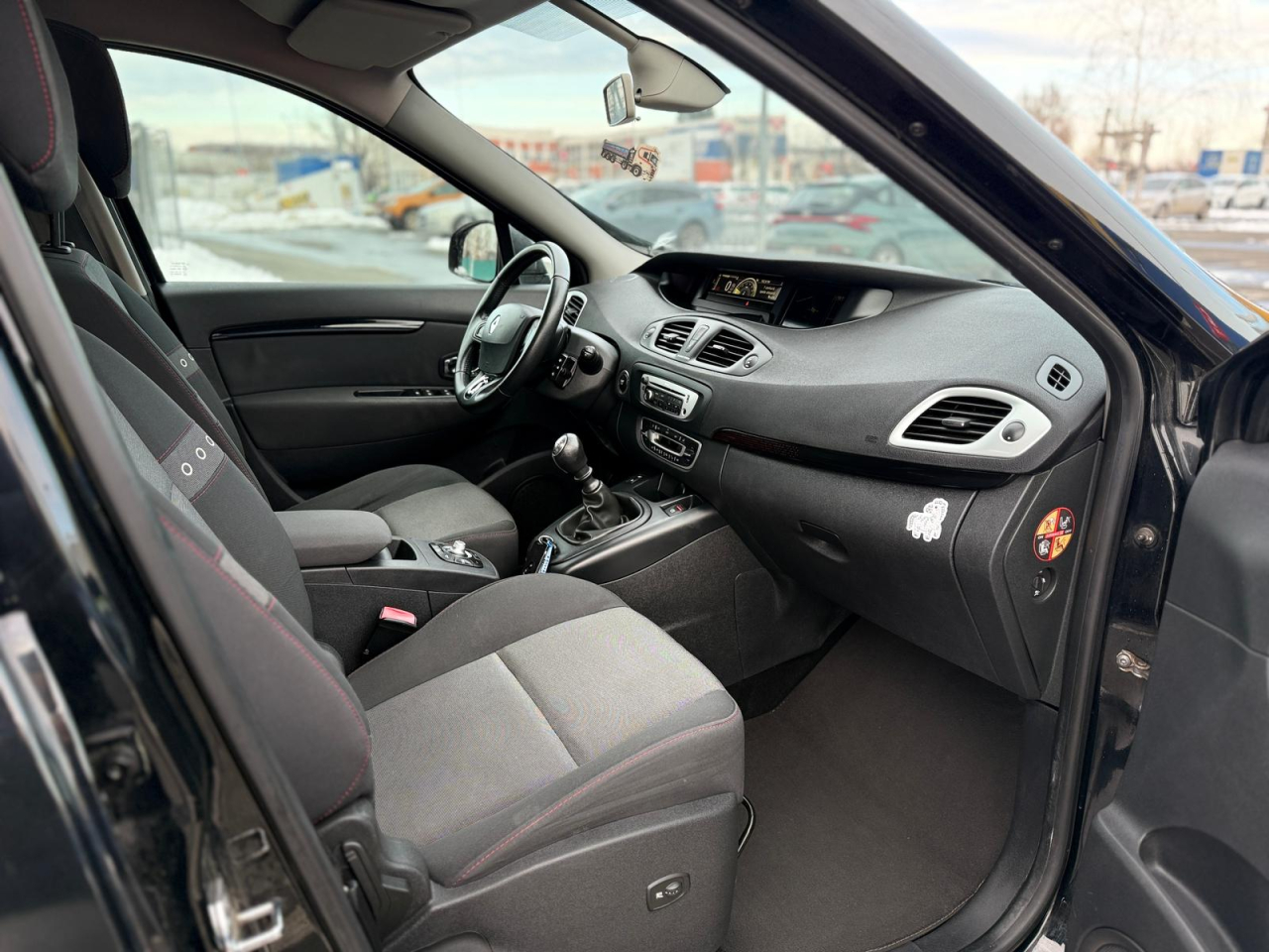 Renault Grand Scenic 1.2 TCe Collection - Benzina - Manual - 130 hp - 211.565 km [9]