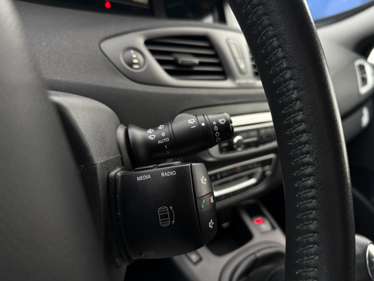 Renault Grand Scenic 1.2 TCe Collection - Benzina - Manual - 130 hp - 211.565 km [17]