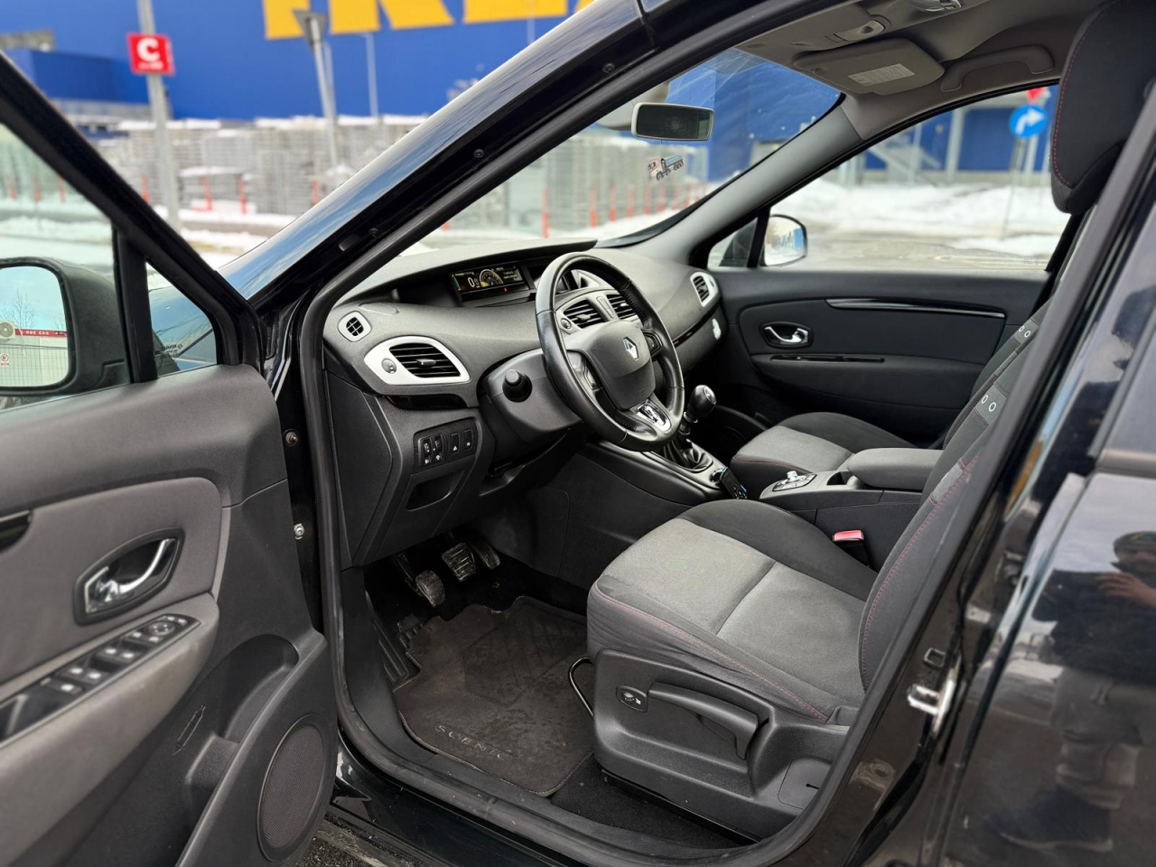 Renault Grand Scenic 1.2 TCe Collection - Benzina - Manual - 130 hp - 211.565 km [7]