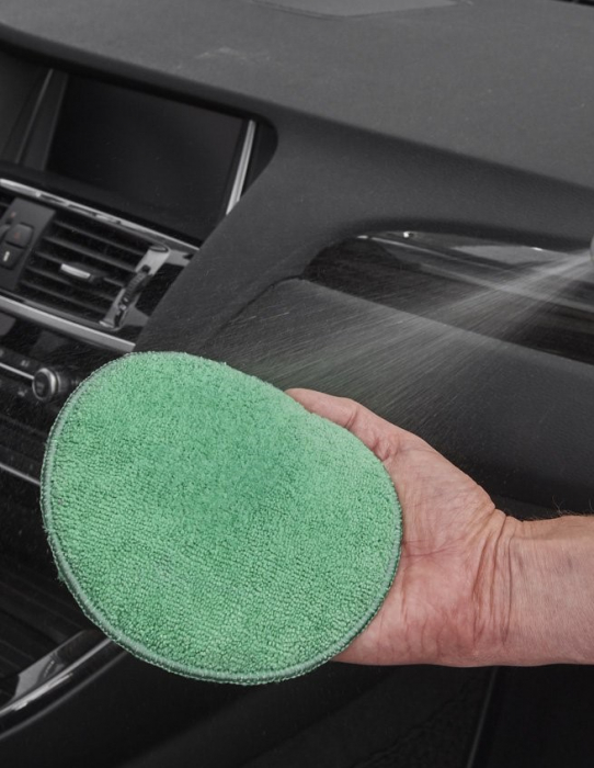 solutie de curatare pentru bord Sonax [2]