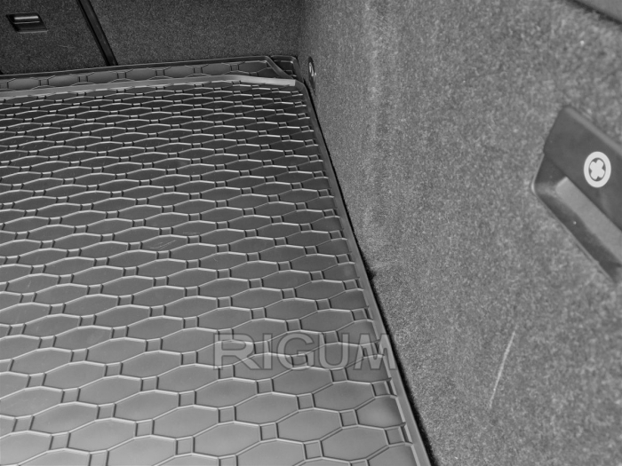 Tavita portbagaj Skoda Superb III fabricatie 09.2015 - prezent,  combi, portbagaj inferior, fara podea reglabila pe inaltime #1 [3]