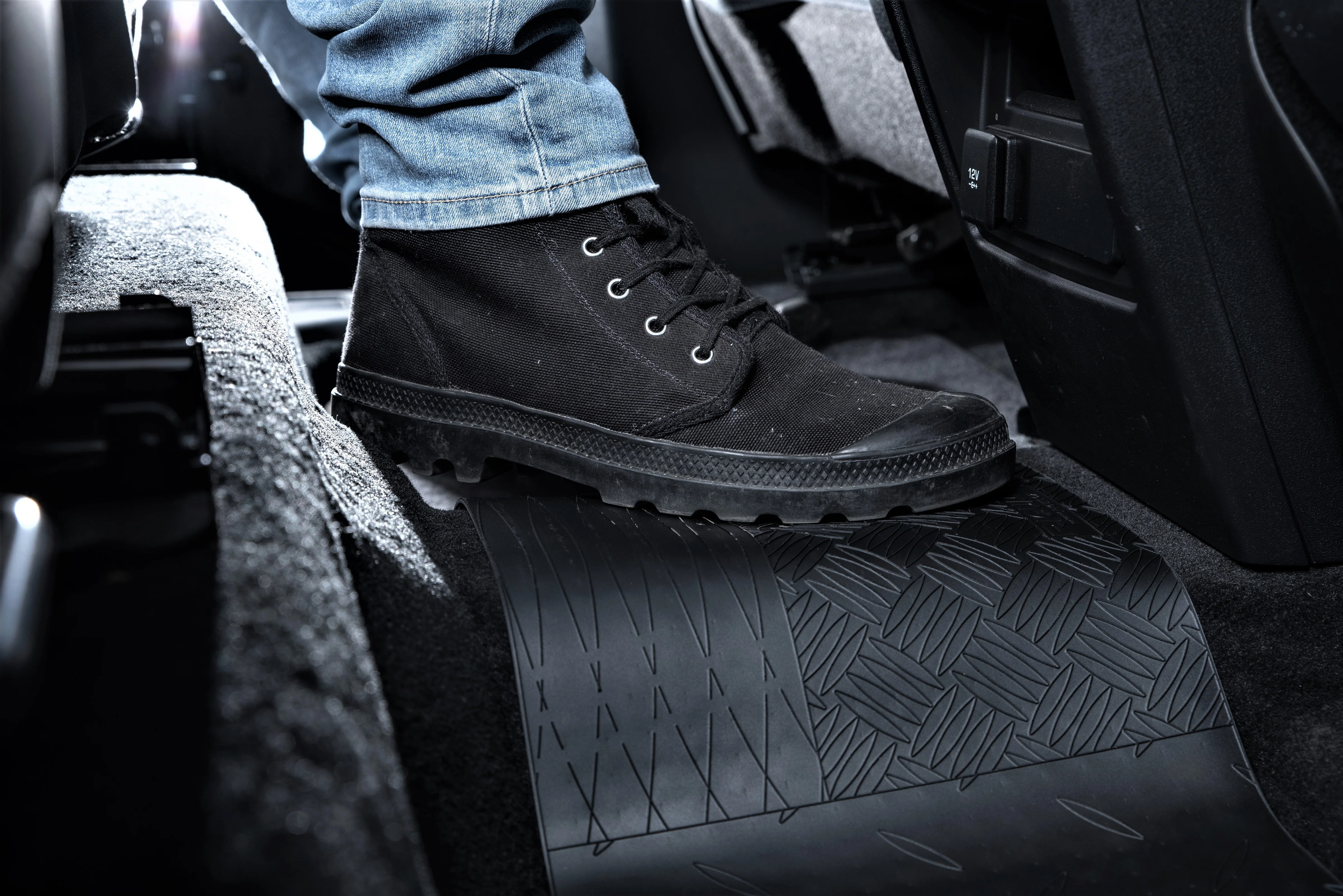 Covoras auto TUNEL MEDIAN [1]