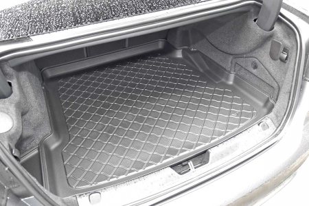 Tavita de portbagaj Jaguar XE,  Sedan, fabricatie 2019 - prezent, Facelift #1 [5]