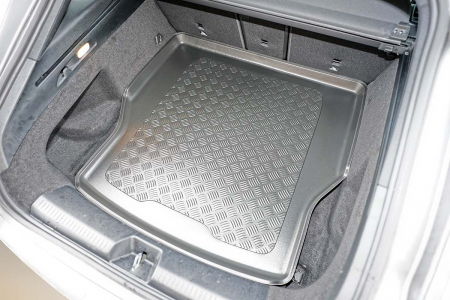 Tavita portbagaj Mercedes CLA X118 Shooting Brake PHEV fabricatie 06.2020 - prezent,  combi #1 [1]