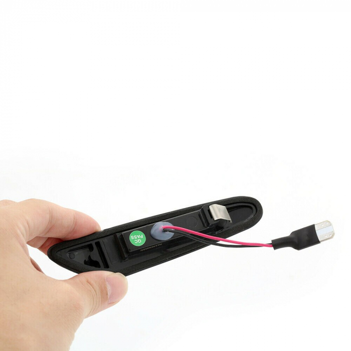 Set 2 Semnalizari Aripa LED Dinamice dedicate pentru BMW X1 E84, X3 E83, E60, E90, E91, E92, E93, E81, E82, E88 - BTLL-240-1 Dyn [2]