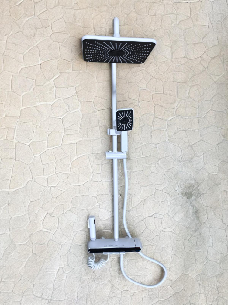 Coloana de dus premium completa, panou de comanda alb din metal, 2.60 kg, 32 cm, autonoma, banda LED si afisare temperatura apa, nu necesita conectarea la o sursa de energie, tevi metal, alb AVI-4843 [3]