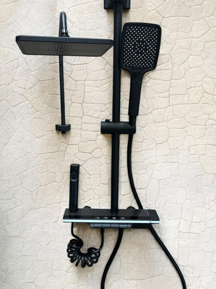 Coloana de dus premium completa, panou de comanda metal 1.55 kg, 29.5 cm, autonoma, banda LED si afisare temperatura apa, nu necesita conectarea la o sursa de energie, tevi metal, AVI-4846 [2]