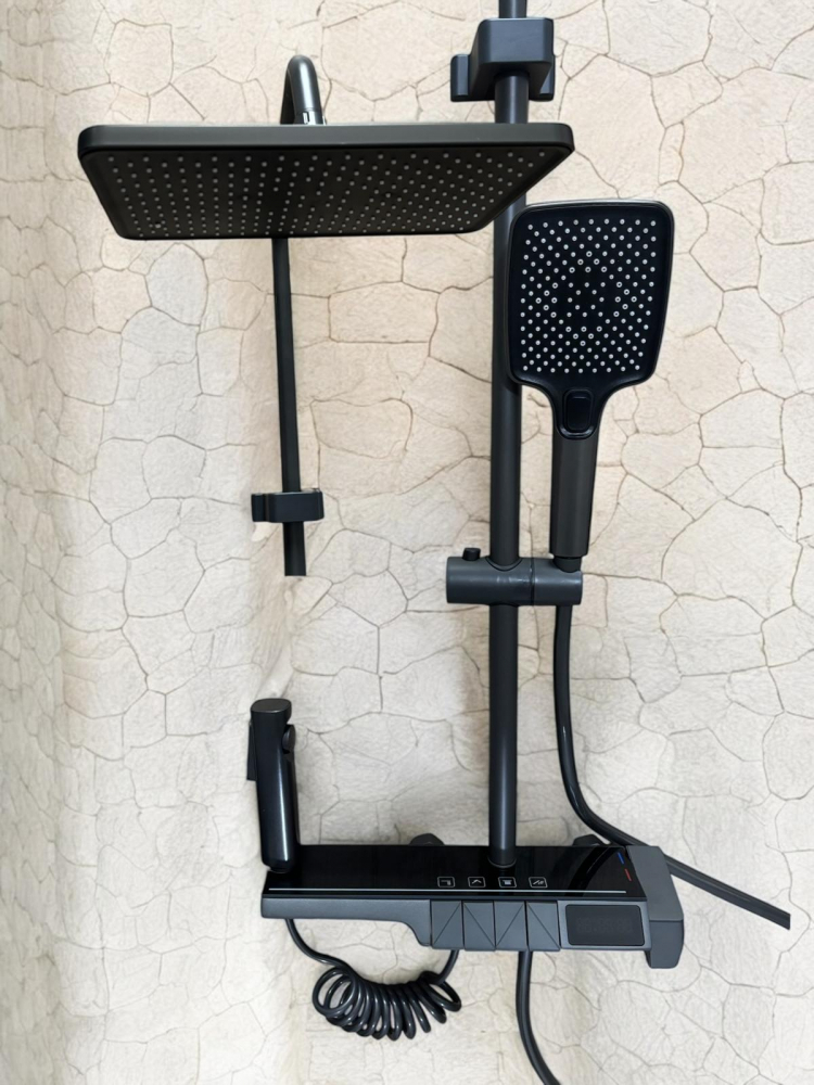 Coloana de dus premium completa, panou de comanda metal 2.20 kg, 34.5 cm, autonoma, banda LED si afisare temperatura apa, nu necesita conectarea la o sursa de energie, tevi metal, AVI-4845 [1]