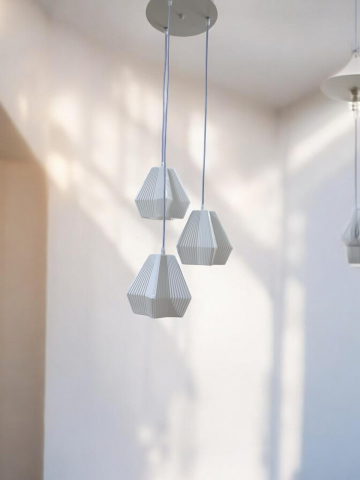 Lustre si pendule - Corp de iluminat cu 3 pendule stea reglabile, E27, H abajur 18cm, Ø maxim 18cm, AVI-4403