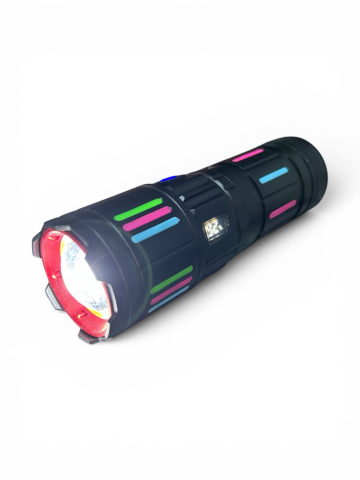 Lanternă de mână LED cu zoom, AVI®, acumulator 38650 16.800 mAh, USB-C, display digital baterie, funcție Power Bank, metalică, 16 cm, Ø5 cm, AVI-5417 [3]