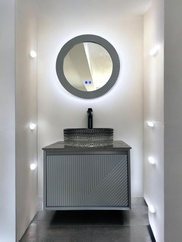 Oglinzi si mobilier baie - Set mobilier baie suspendat din compozit mineral, corp 60x50x41 cm cu blat ceramic negru mat și lavoar din cristal, oglindă LED Ø60 cm cu funcție de dezaburire, AVI-4102