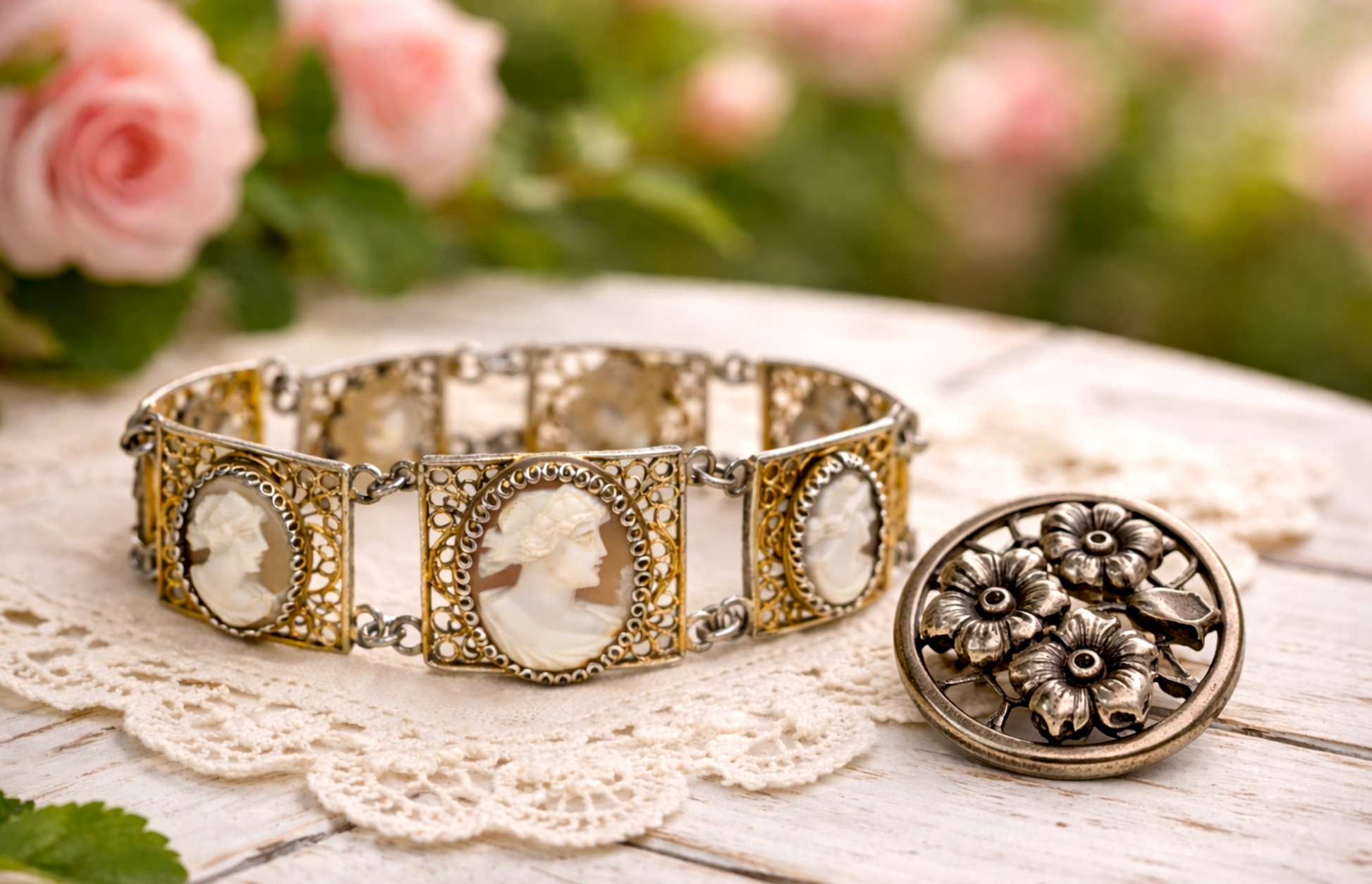 bijuterii vintage din argint cu camee si brosa florala A Vintage Collection