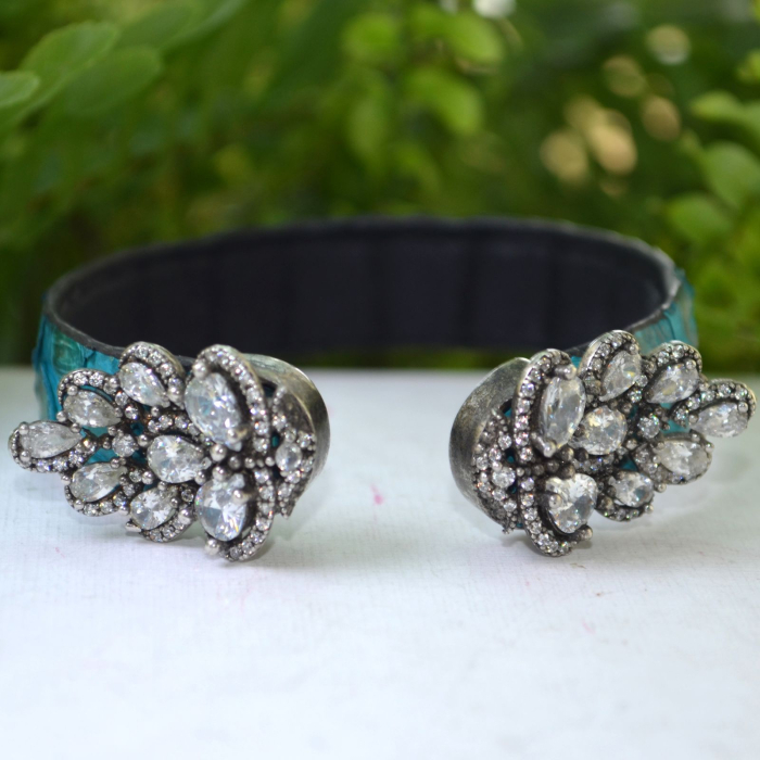 Bratara Aripi de inger vintage, piele piton si CZ A Vintage Collection [5]