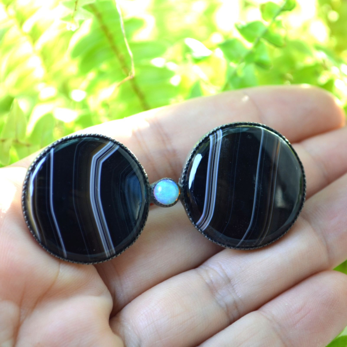 Brosa antica argint, Black Sardonix si opal [2]