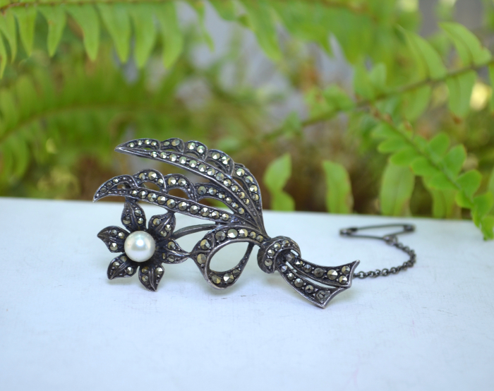 Brosa argint Art Deco, marcasite si perla A Vintage Collection [4]