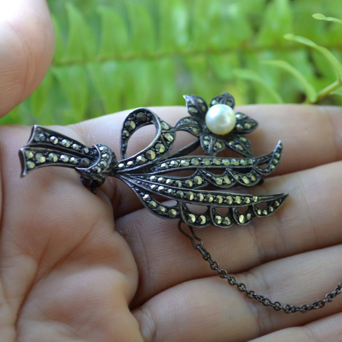 Brosa argint Art Deco, marcasite si perla A Vintage Collection [2]