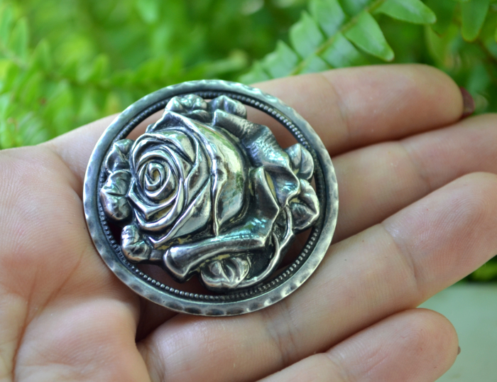 Brosa argint interbelica Rose, Skonvirke [2]