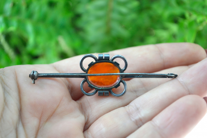 Brosa argint Mid century decorata Lucite like Amber design modernist scandinav [3]