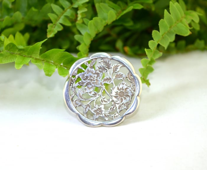 Brosa argint veche, gravata manual Art Nouveau [4]