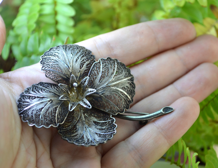 Brosa argint veche in filigran, Floare [2]