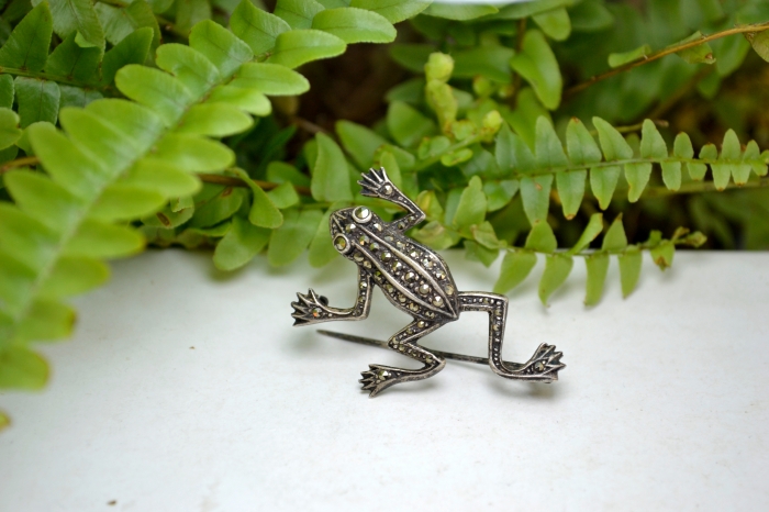 Brosa argint vintage model broscuta topaitoare marcasite [4]