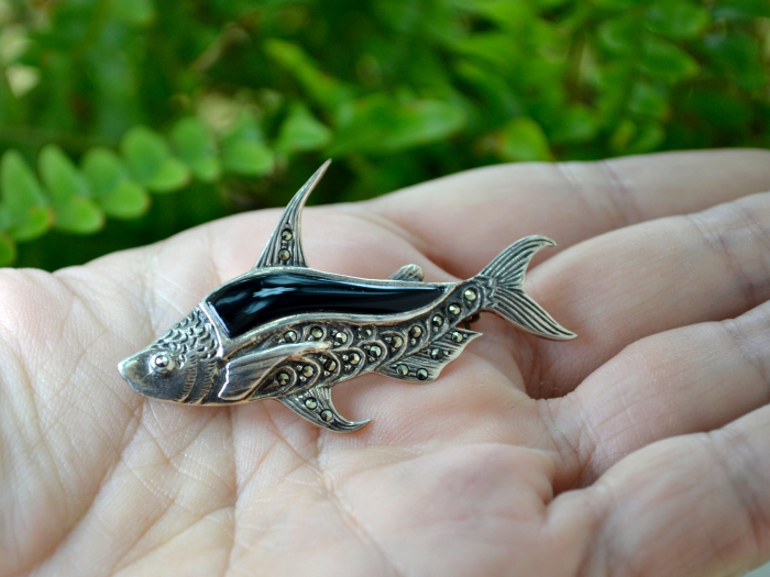 Brosa argint vintage model Fish onix marcasite [2]