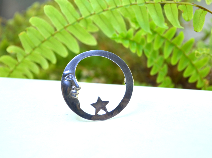 Brosa argint vintage, model Luna, simbol protectie A Vintage Collection [2]