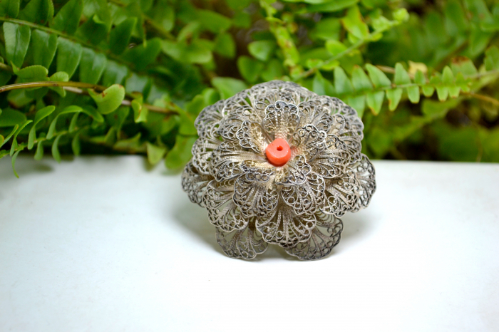 Brosa romaneasca argint vintage model floral lucrata manual filigran coral rosu [4]