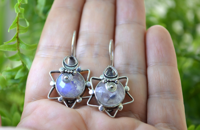 Cercei argint etnici, Piatra lunii [2]