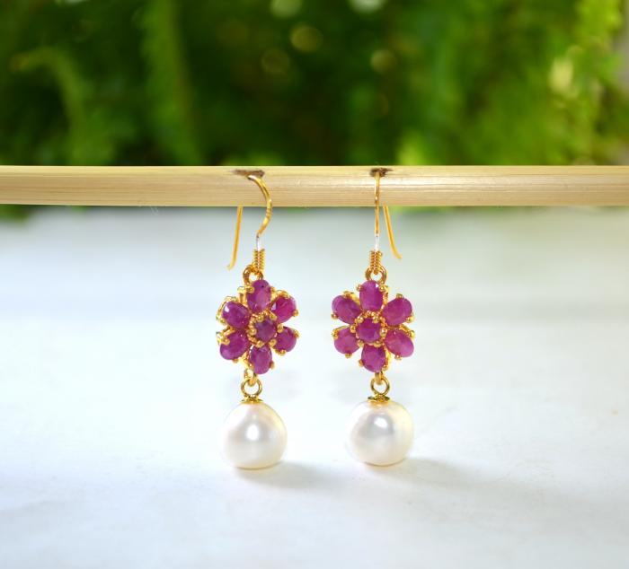 Cercei din argint aurit, rubine si perle naturale [4]