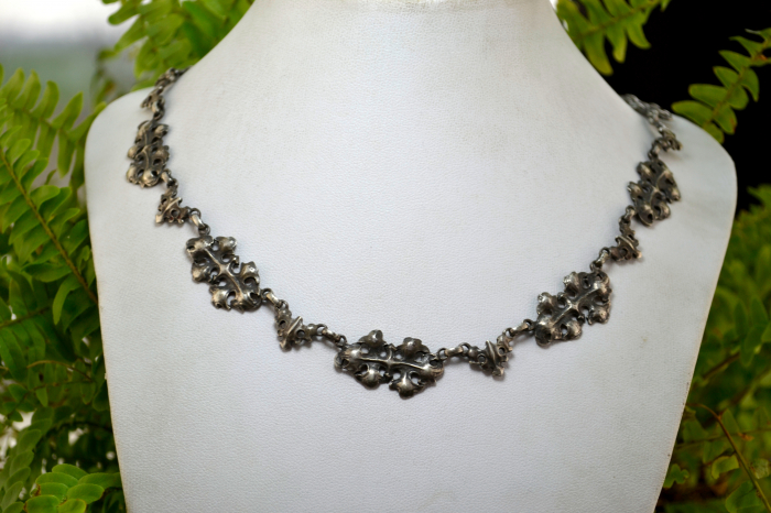 Colier argint vechi lucrat maniera renascentista semnata designer [4]