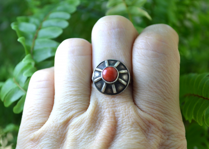Inel argint vechi, Coral natural, design solar [3]