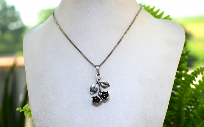 Lant argint cu pandant vintage, model "Trandafir", semnat [4]