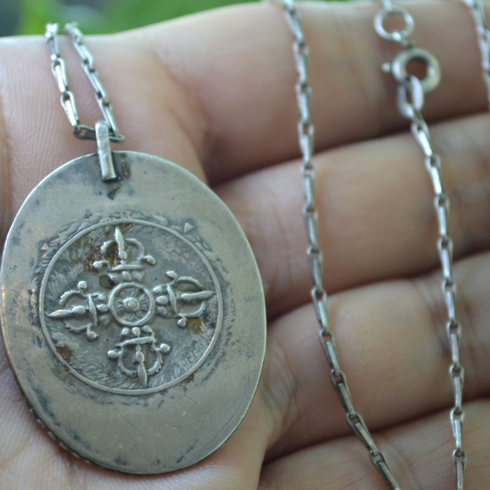 Lant argint pandant vintage tibetan Kalachakra A Vintage Collection [3]