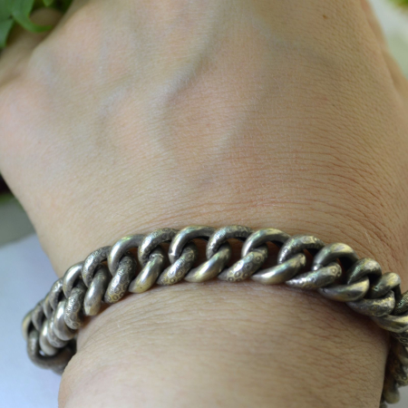 Bratara argint victoriana Chainmaille, charm norocos [1]