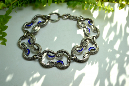 Bratara argint vintage aspect texturat decorata email albastru regal design minimalist modernist atelier italian [3]