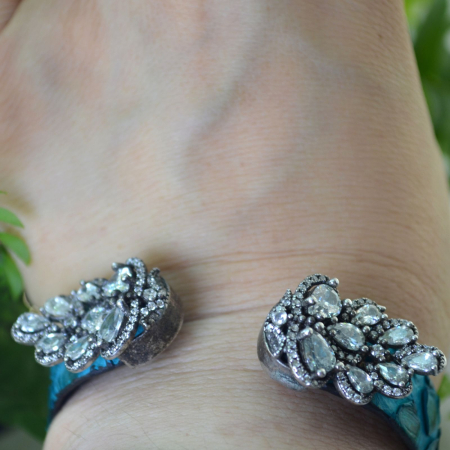 Bratara Aripi de inger vintage, piele piton si CZ A Vintage Collection [1]