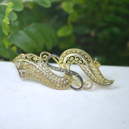 Brosa argint aurit vintage, filigran si marcasite A Vintage Collection [3]