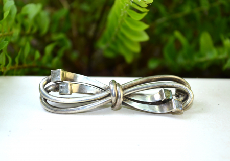 Brosa argint interbelica, model "Funda", semnata [3]