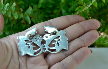 Brosa argint masiv vintage model etnic lucrata manual Mexico ultura Maya semnata atelier local [3]