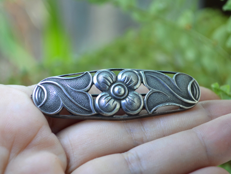 Brosa argint veche florala, Art Nouveau A Vintage Collection [1]