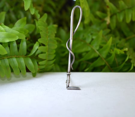 Brosa argint vintage, Cravasa de calarie [3]