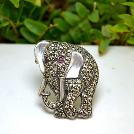 Brosa argint vintage model Elefant simbol al norocului al prosperitatii decorat marcasite rubine [3]