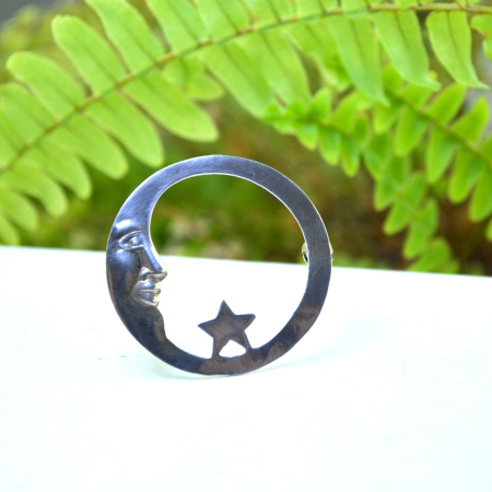 Brosa argint vintage, model Luna, simbol protectie A Vintage Collection [4]