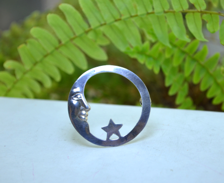 Brosa argint vintage, model Luna, simbol protectie A Vintage Collection [4]